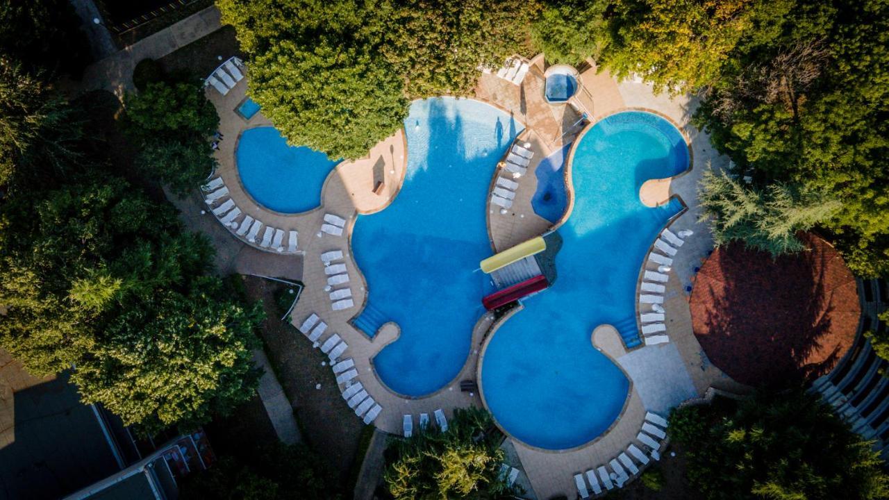 Vita Park Hotel & Aqua Park 알베나 외부 사진