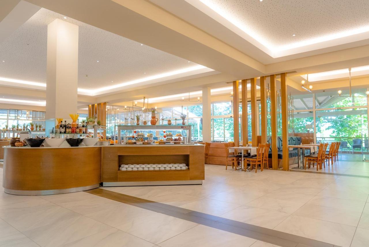 Vita Park Hotel & Aqua Park 알베나 외부 사진