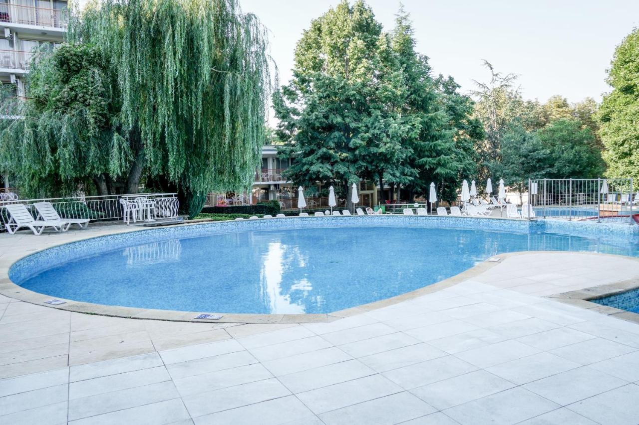 Vita Park Hotel & Aqua Park 알베나 외부 사진
