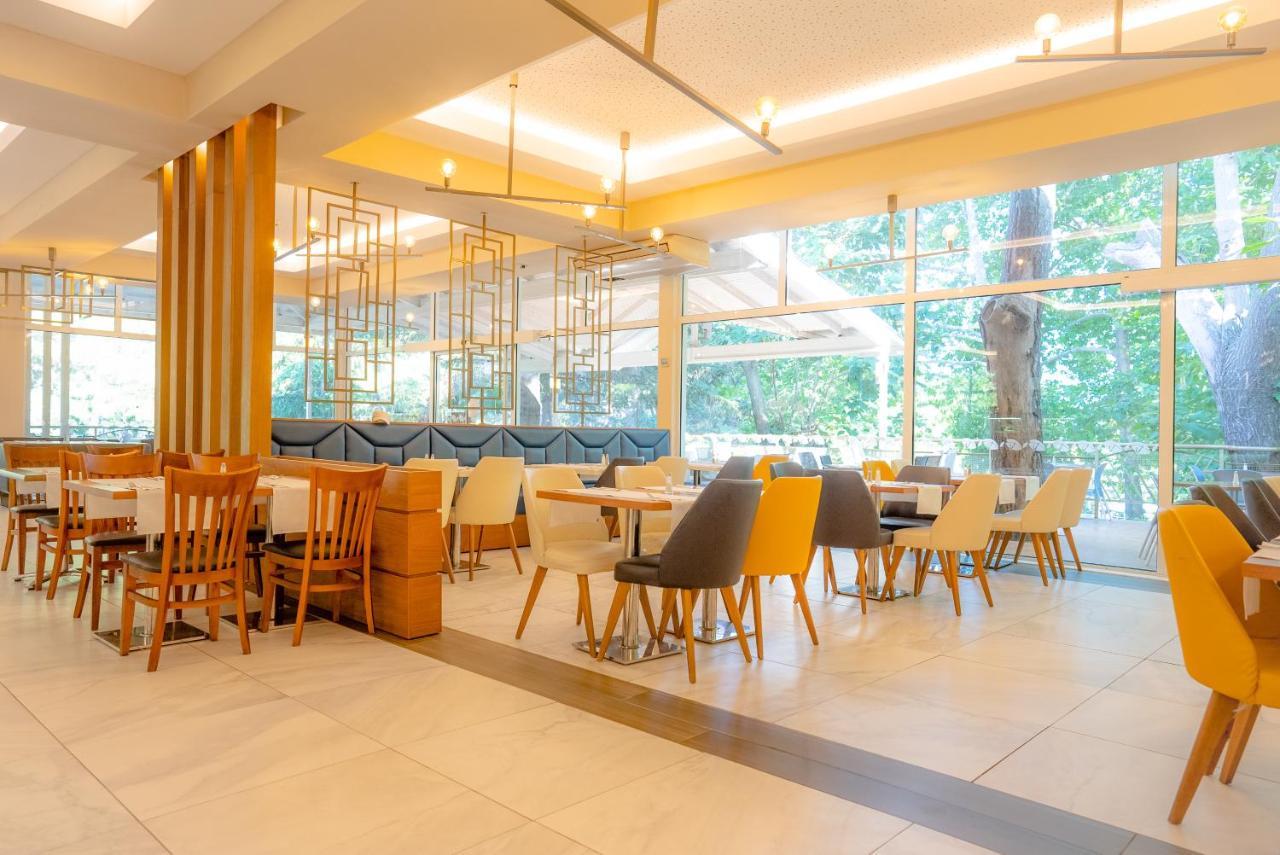 Vita Park Hotel & Aqua Park 알베나 외부 사진