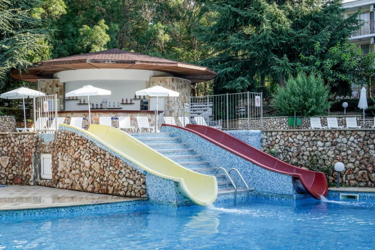 Vita Park Hotel & Aqua Park 알베나 외부 사진