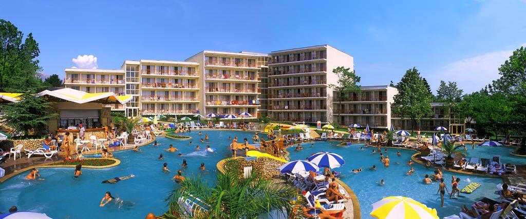 Vita Park Hotel & Aqua Park 알베나 외부 사진