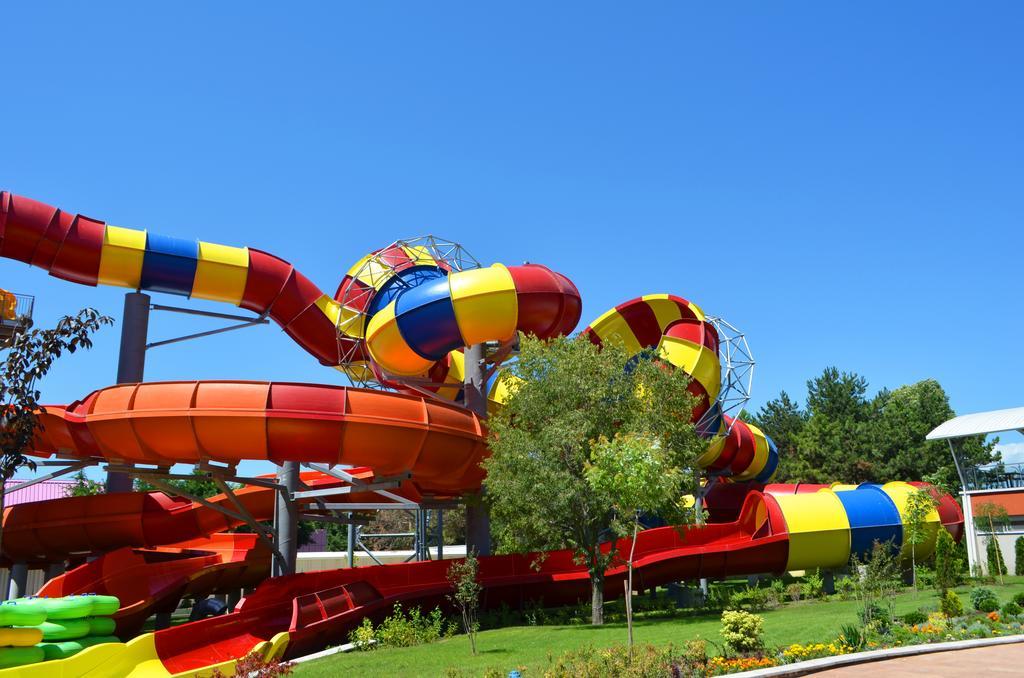 Vita Park Hotel & Aqua Park 알베나 외부 사진